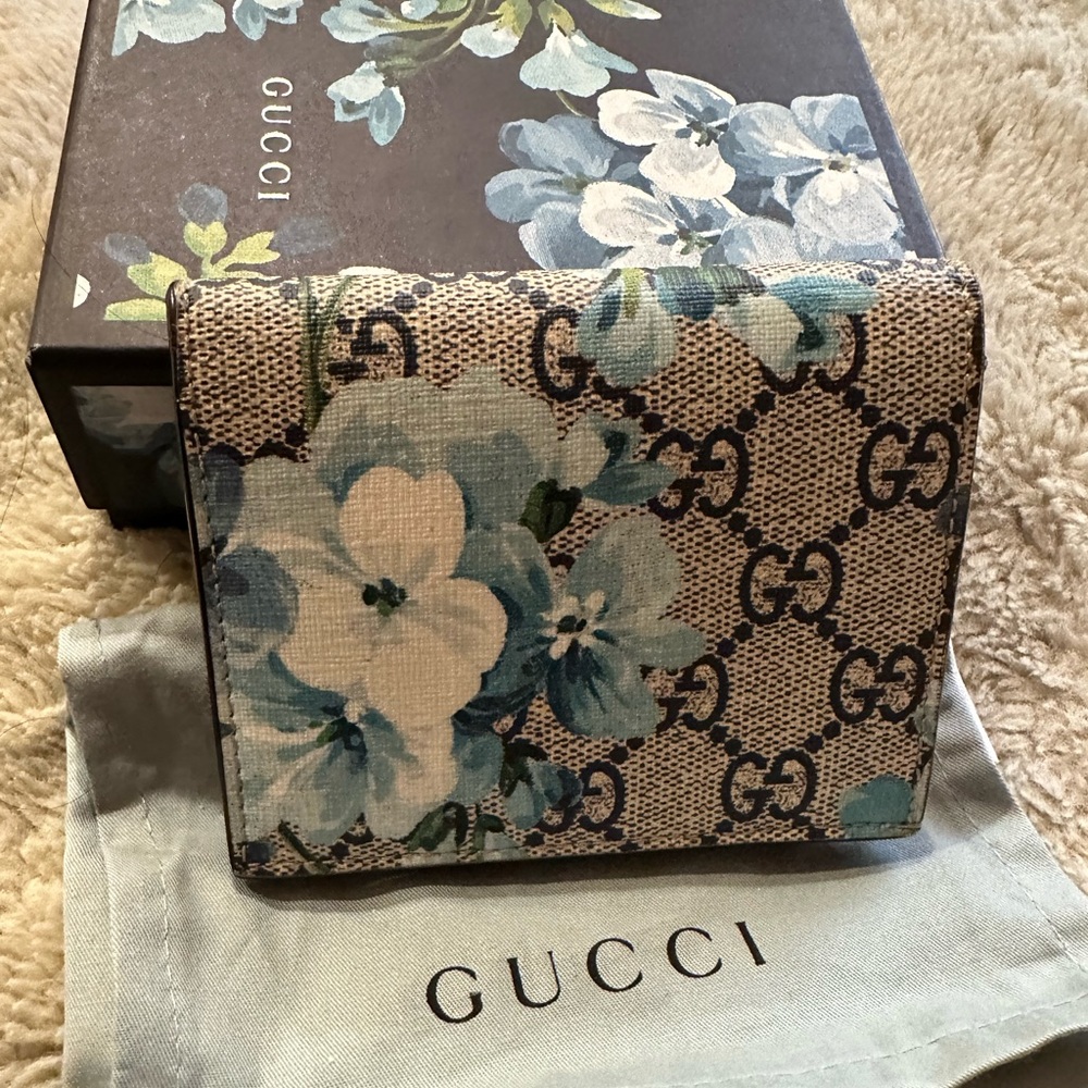 Gucci Flap Card Case Blooms Print GG coated Canvas